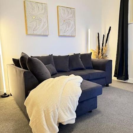 Luxury Cozy 3 Bed Apartment 5Mins From City - Free Parking! Nottingham Dış mekan fotoğraf