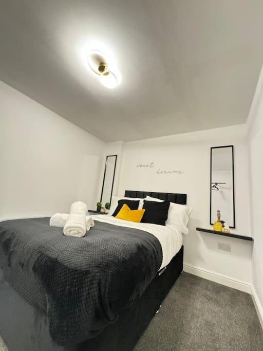 Luxury Cozy 3 Bed Apartment 5Mins From City - Free Parking! Nottingham Dış mekan fotoğraf