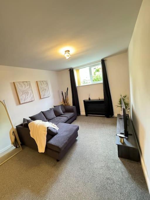 Luxury Cozy 3 Bed Apartment 5Mins From City - Free Parking! Nottingham Dış mekan fotoğraf