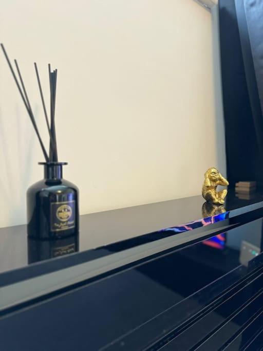 Luxury Cozy 3 Bed Apartment 5Mins From City - Free Parking! Nottingham Dış mekan fotoğraf